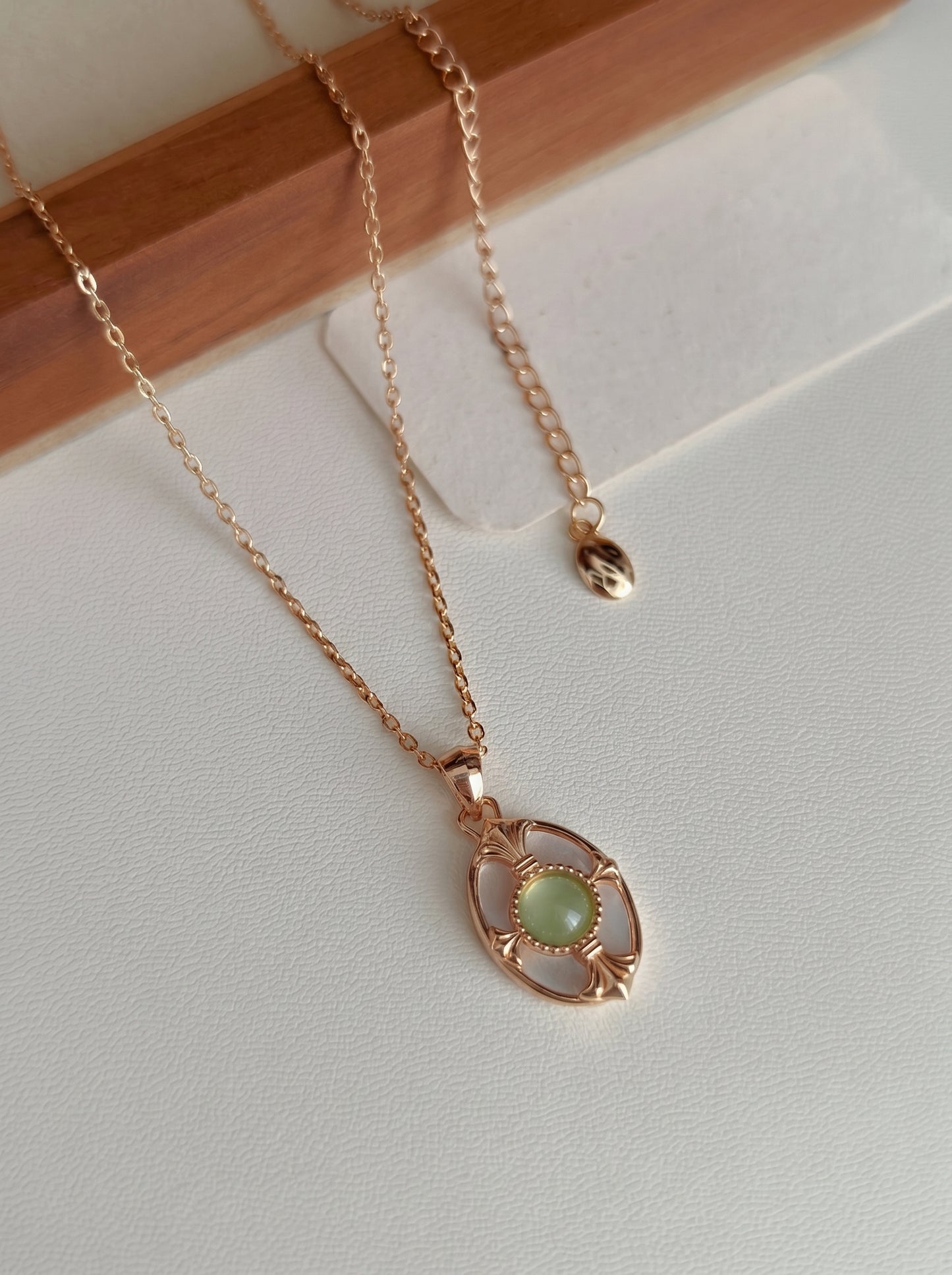 Vintage Oval Green Gem White Mother of Pearl Pendant Necklace 925 Sterling Silver Dainty French Retro Daily Bridal Jewelry Gift LUNA-X240