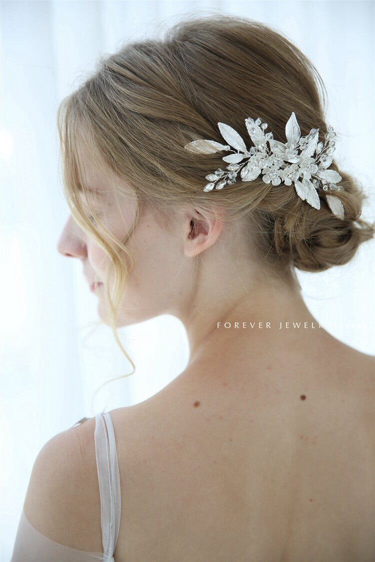 Silver Crystal Floral Bridal Hair Comb with Glass Rhinestones - Wedding Headpiece (14.5cm) LUNA-X193