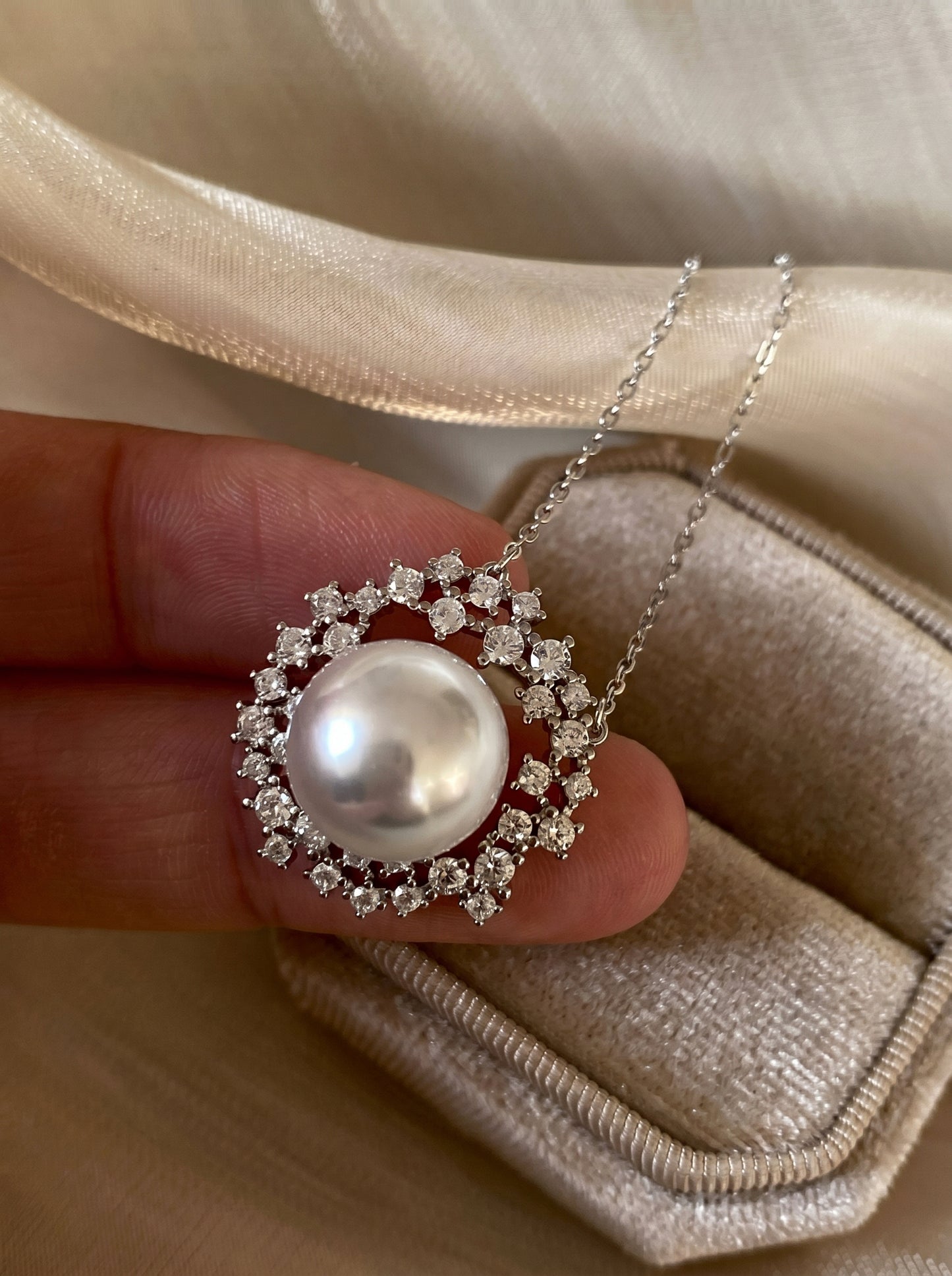 Elegant 12mm Australian White Pearl Wreath Halo Necklace for Women, Solid 925 Sterling Silver Sparkling Cubic Zirconia Pendant Adjustable 40+5cm Chain Bridal Wedding Fine Jewelry Gift LUNA-X290
