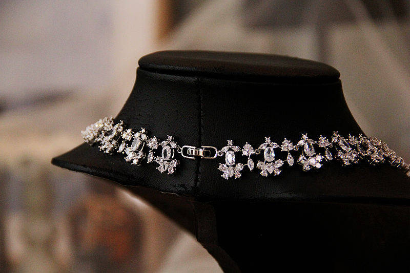 Dreamy Teardrop Zircon Bridal Jewelry Set | Drop Necklace & Dangle Earrings for Wedding LUNA-X145