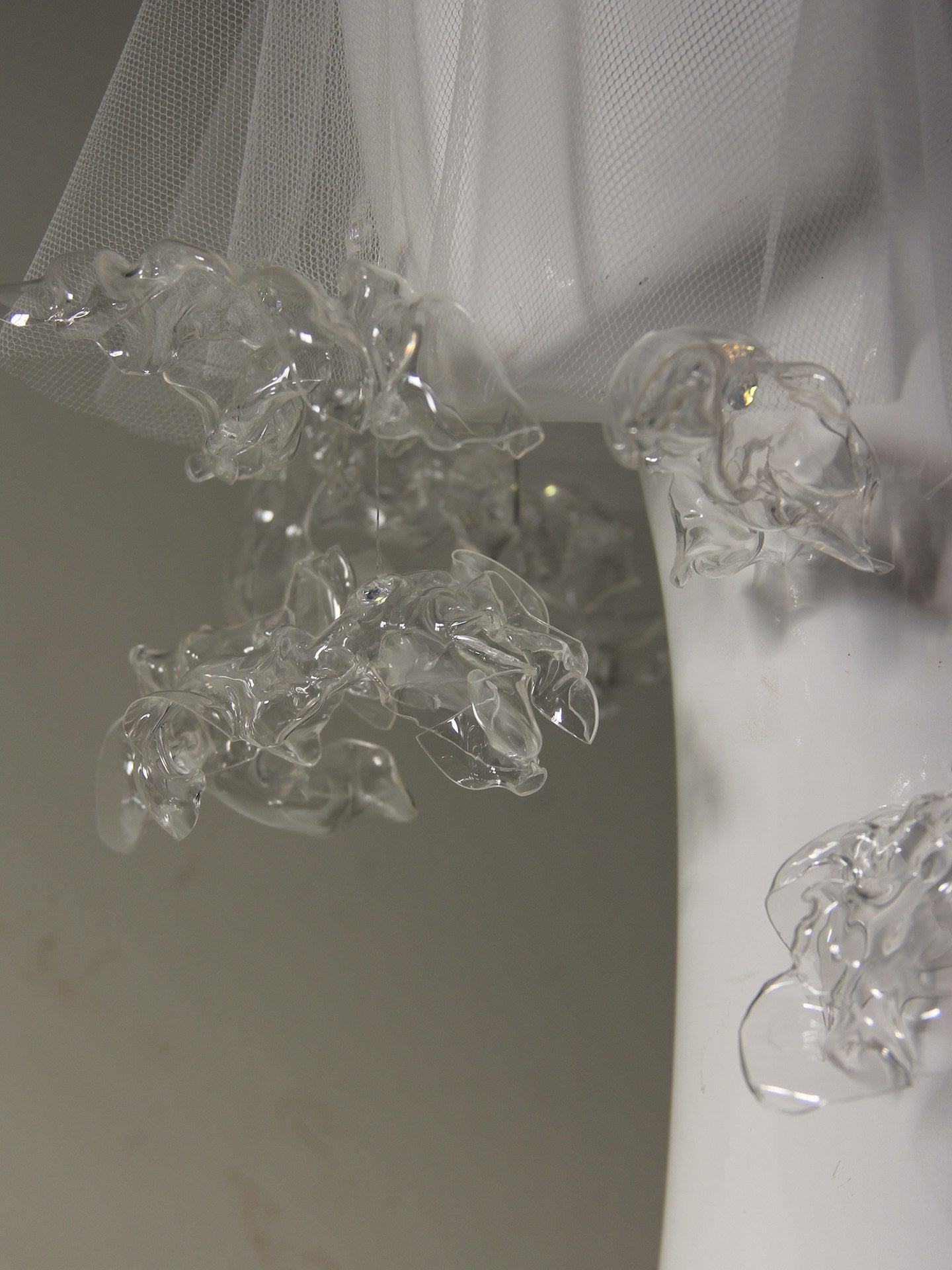 Avant-Garde Liquid Bubble Edge Bridal Veil - Single Layer Soft Illusion Tulle Short Wedding Veil with Sculpted Clear Flounces LUNA-X381