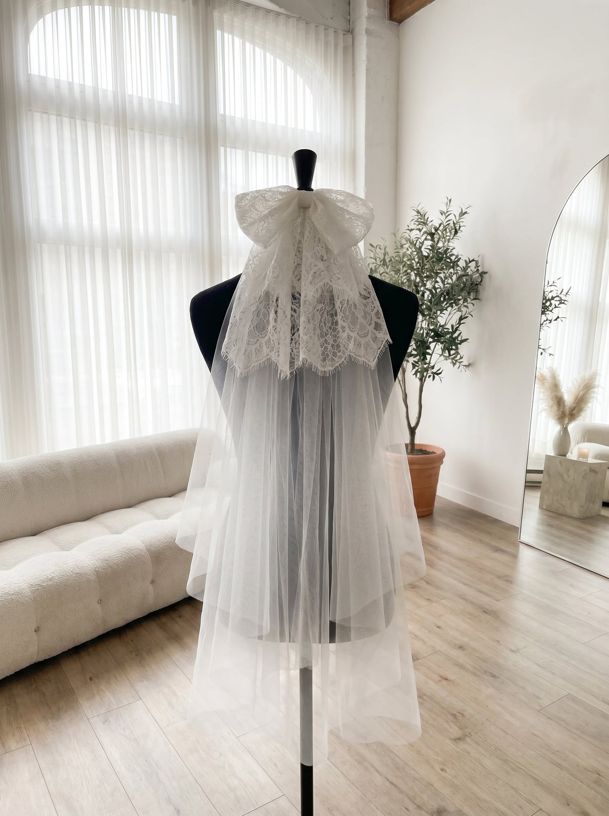 Short, Elopement & Bachelorette Veils