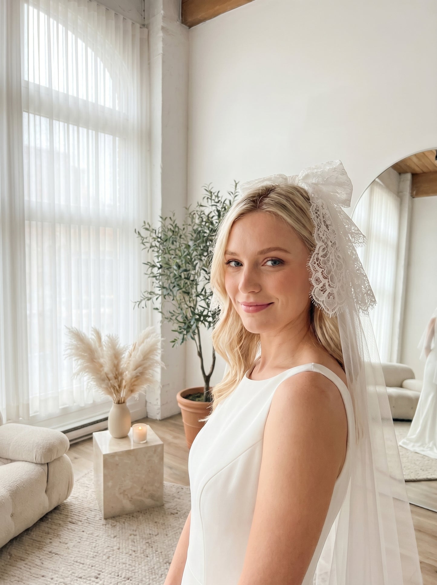Chic White Bow Bachelorette Veil - Short 60x80cm Flirty Bridal Shower Veil, Comb-Free Coquette Wedding Bow Veil LUNA-X49