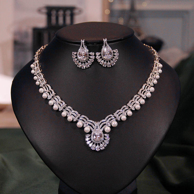 Royal V-Shaped Imitation Pearl Bridal Jewelry Set, Luxury Platinum Plated AAA Zircon Teardrop Choker Necklace & Marquise Statement Earrings Set LUNA-X166