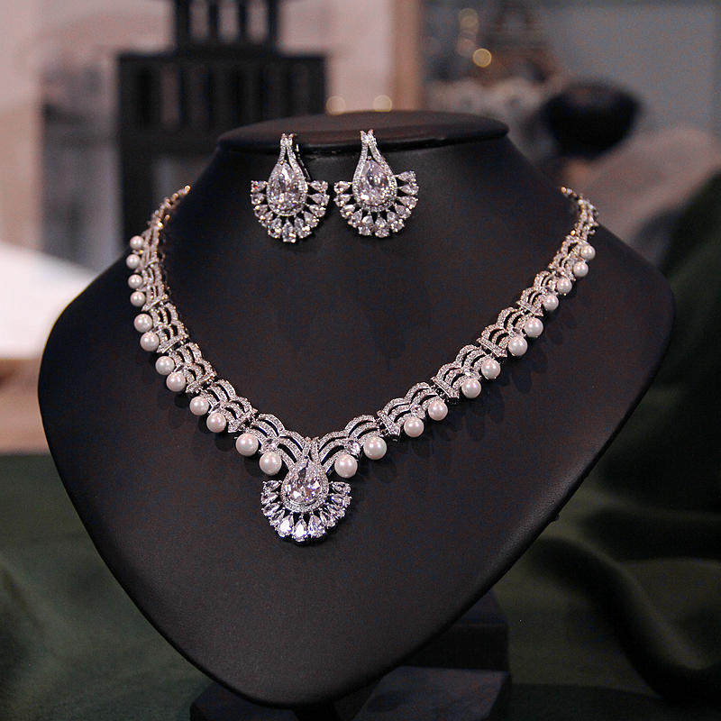Royal V-Shaped Imitation Pearl Bridal Jewelry Set, Luxury Platinum Plated AAA Zircon Teardrop Choker Necklace & Marquise Statement Earrings Set LUNA-X166