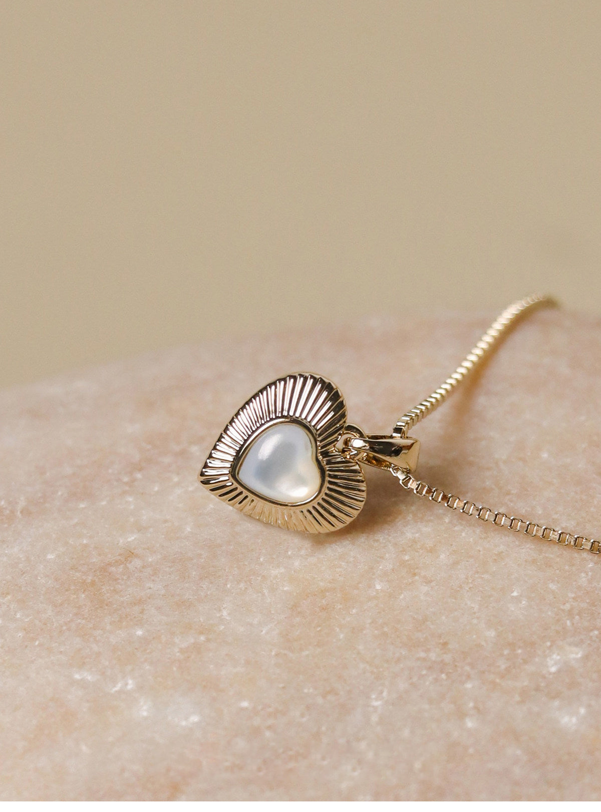 Moonlight Radiant Heart Natural White Mother of Pearl Pendant Necklace, Pale Titanium Gold Box Chain Adjustable Collarbone Jewelry for Women  LUNA-X251