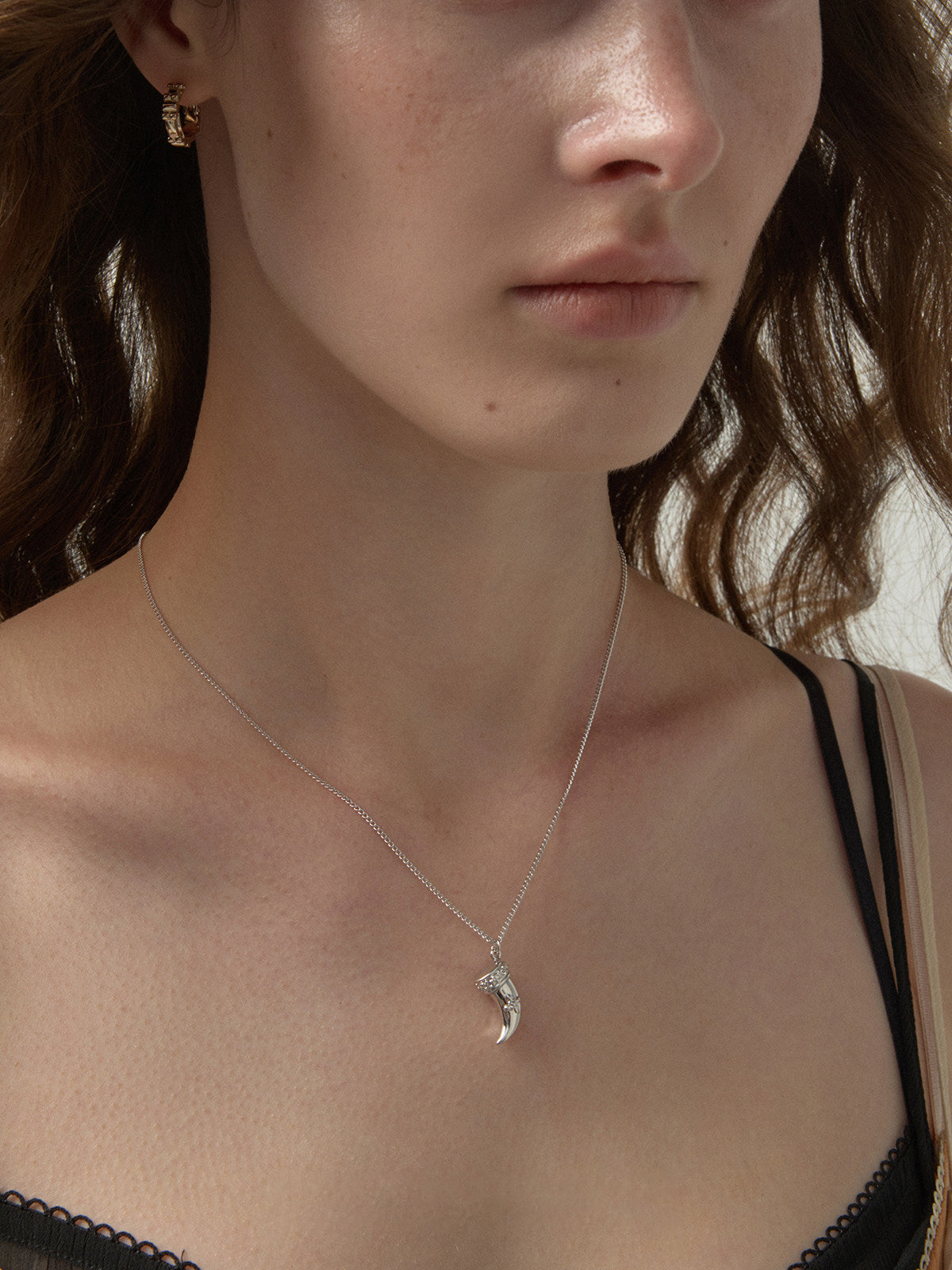 Vintage Horn Pendant Necklace For Women Dainty Zircon Inlaid Four Point Star Charm Adjustable Chain Two Tone Light Gold Silver Retro Daily Layering Jewelry  LUNA-X267