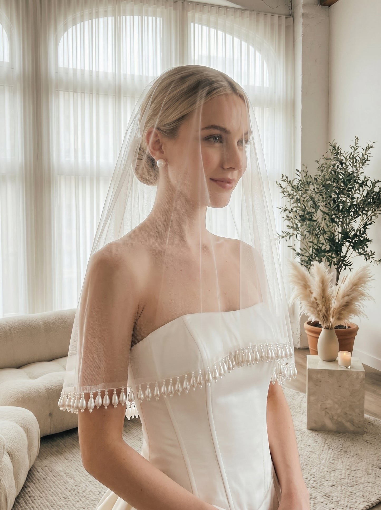 Effortless French Chic Fingertip Veil - 1.6m x 1.6m Single Layer Circle Tulle Veil, Comb-Free Modern Romantic Wedding Veil LUNA-X56