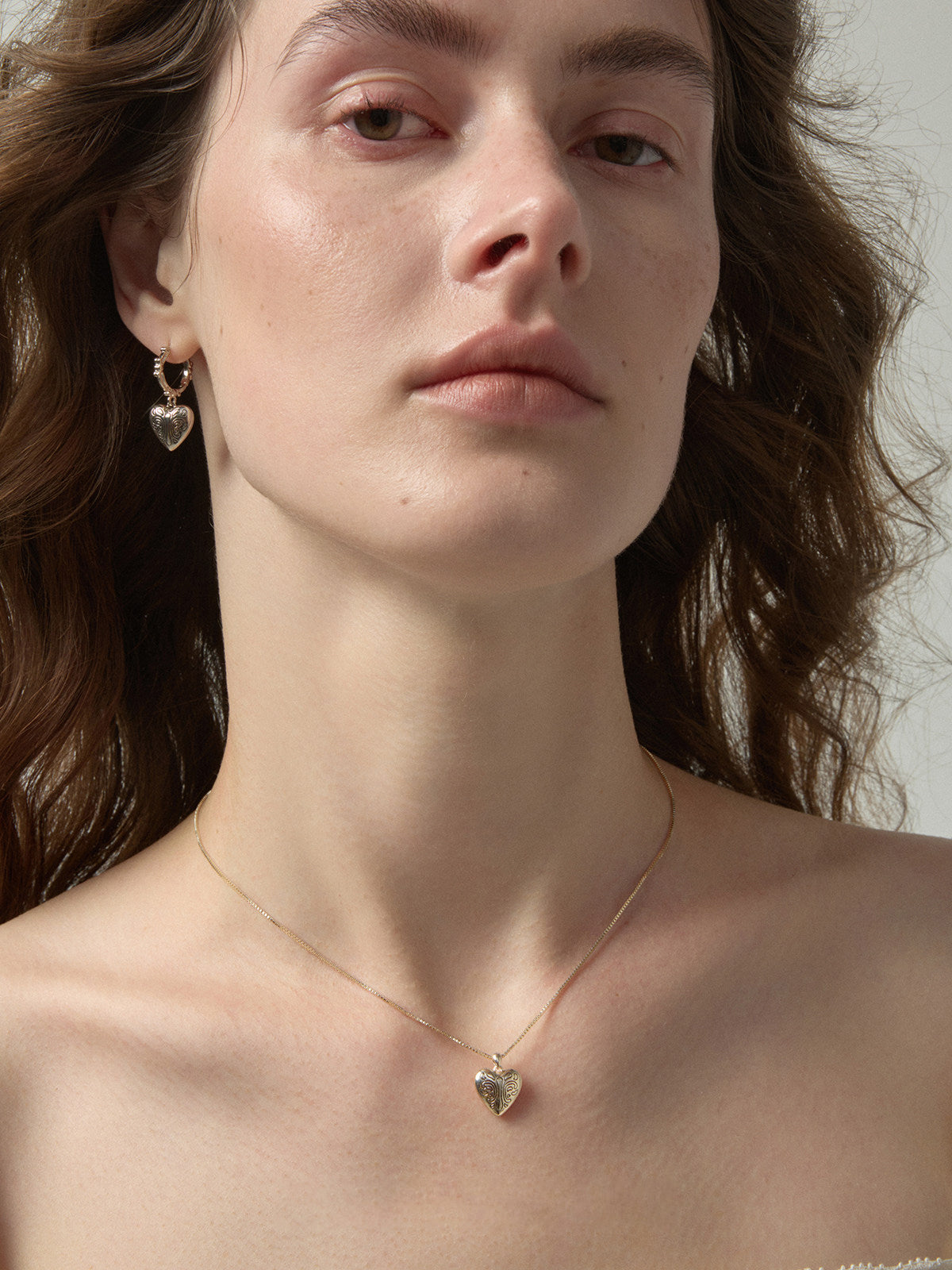 Vintage Engraved Swirl Heart Pendant Necklace For Women Light Titanium Gold Plated Copper Adjustable 36+6cm Box Chain Minimalist Retro Emotional Layering Jewelry  LUNA-X276