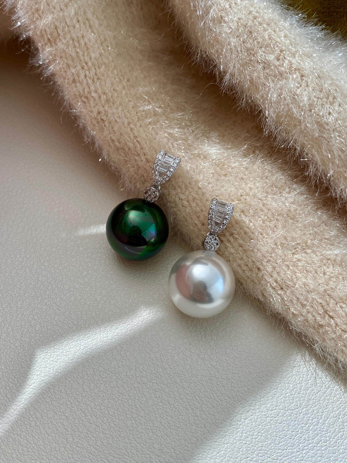 S925 Sterling Silver Cubic Zirconia Pearl Pendant Necklace For Women 14mm Two Tones Peacock Black & Cool White Shell Pearl Adjustable 40+5cm Box Chain Luxury Wedding Formal Jewelry Gift For Ladies Mom LUNA-X284