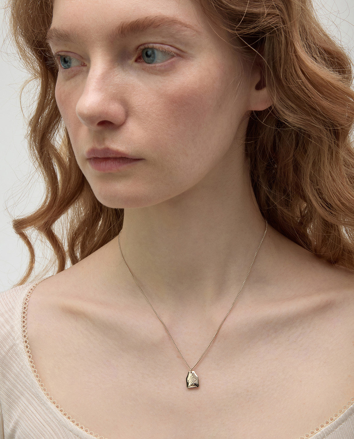 Dainty Embossed Four Point Flower Tag Pendant Necklace For Women Silver Light Titanium Gold Plated Copper Adjustable 39+3./7cm Box Chain Minimalist Daily Layering Jewelry  LUNA-X277