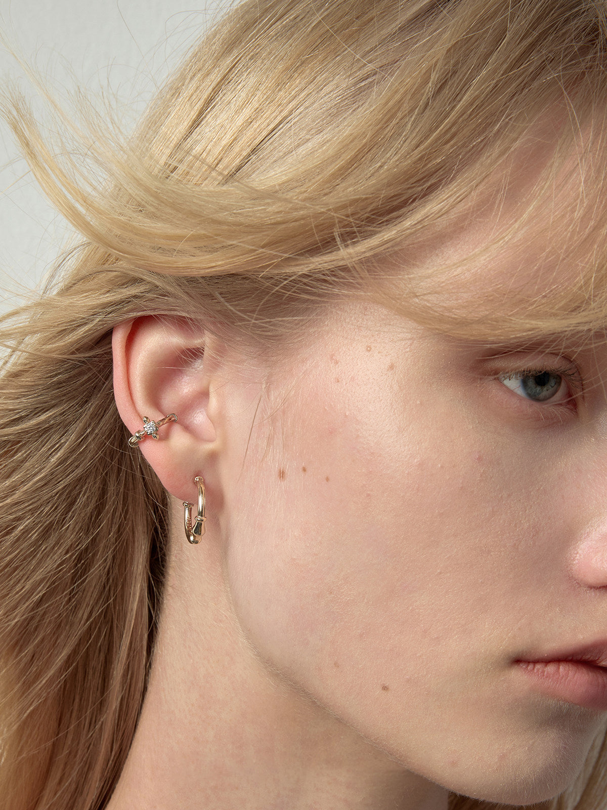 Women's Iris Zircon Non-Piercing Ear Cuffs, Two-Tone Gold Silver Clip On C Earrings, Floral Cubic Zirconia Jewelry LUNA-X263