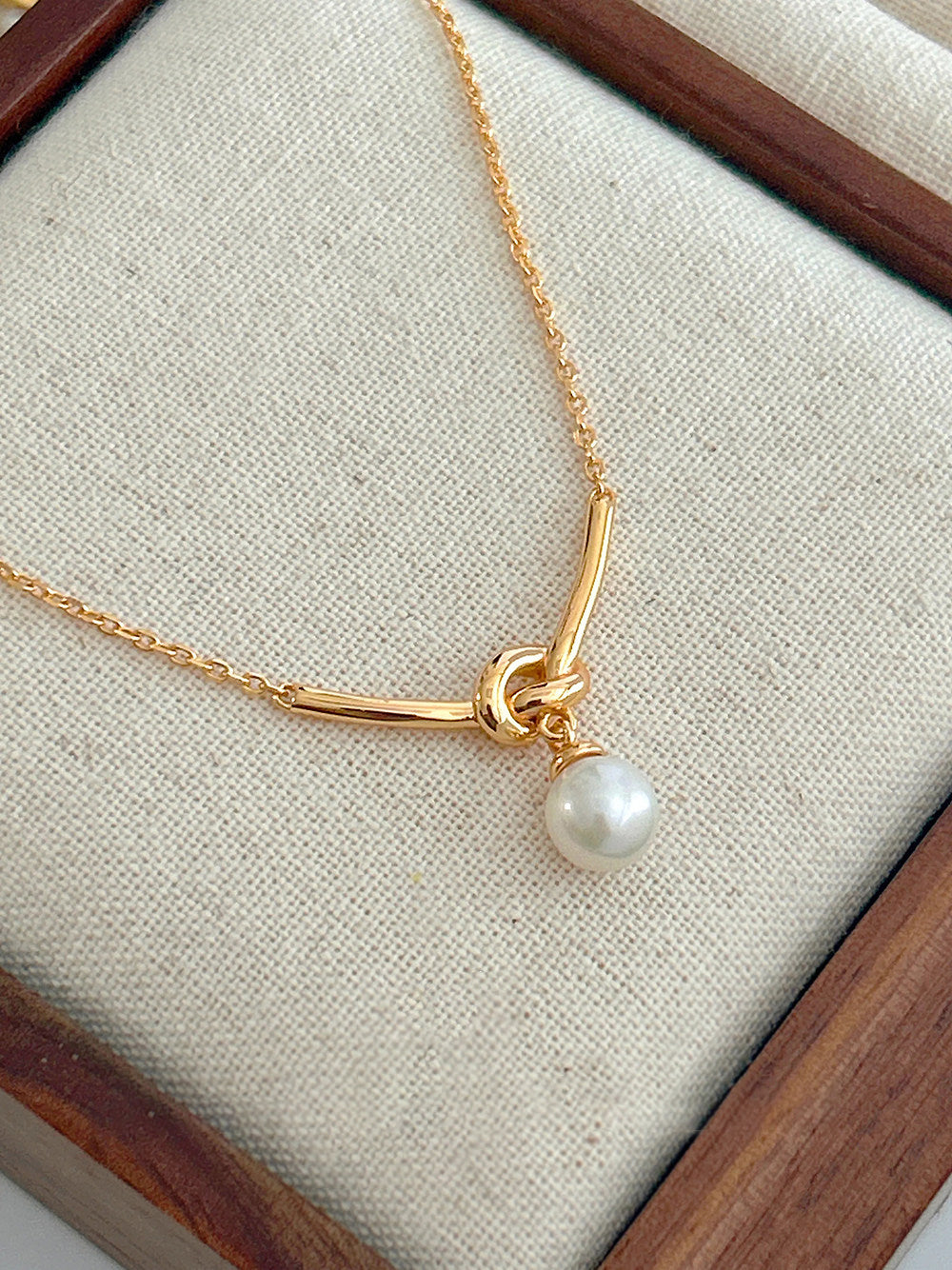 Women’s Knot Natural Pearl Pendant Necklace, Vintage Gold Plated Dainty Minimalist Daily & Bridal Jewelry Gift LUNA-X239