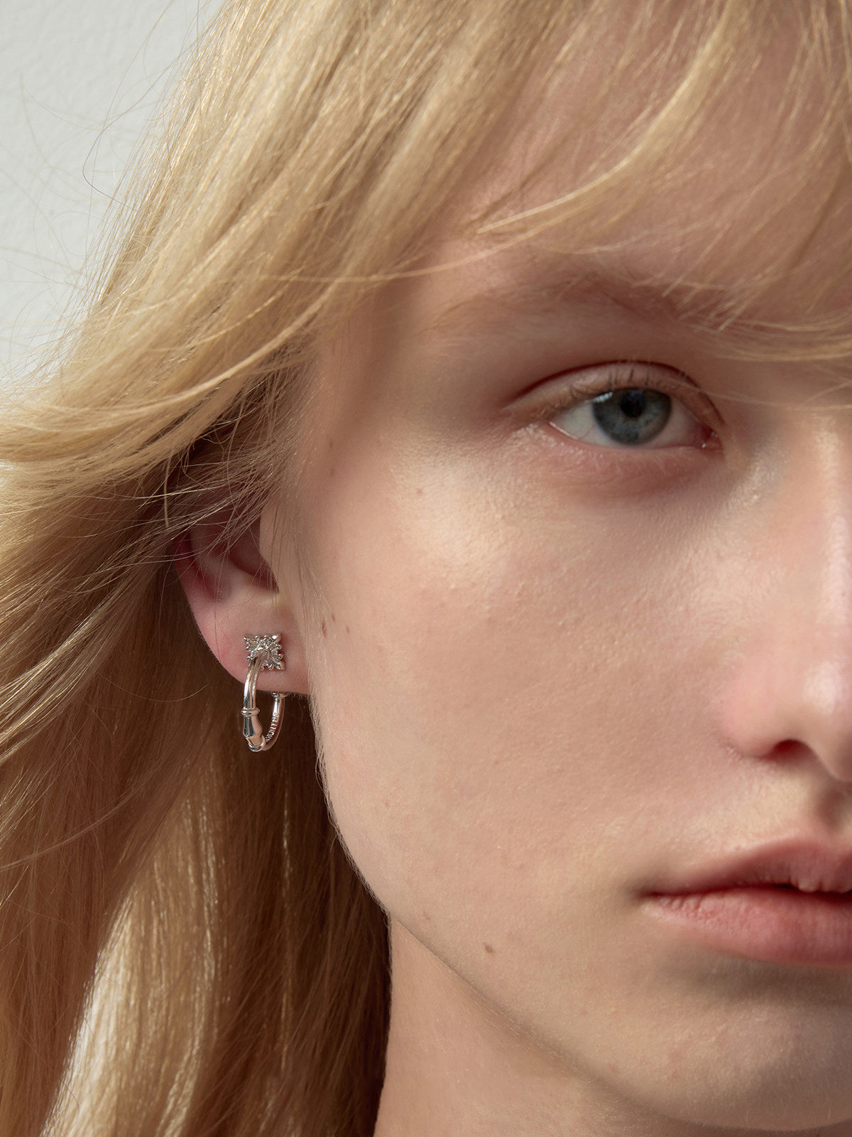 French Iris Bamboo Textured C Hoop Earrings For Women S925 Silver Post Zircon Four Point Star Detail Two Tone Silver Light Titanium Gold Dainty Vintage Daily Jewelry  LUNA-X271