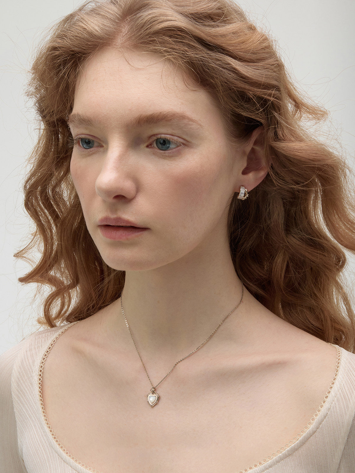 Iris Inspired Layered Heart Natural Mother of Pearl Pendant Necklace, Two-Tone Adjustable Dainty Jewelry for Women LUNA-X253