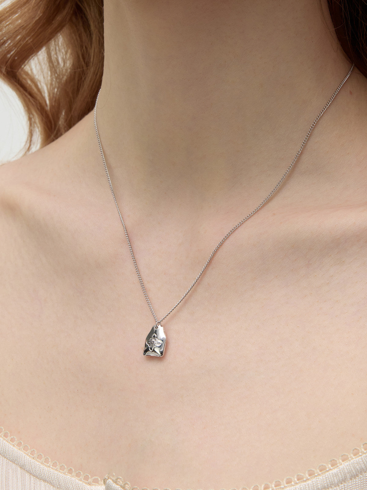 Dainty Embossed Four Point Flower Tag Pendant Necklace For Women Silver Light Titanium Gold Plated Copper Adjustable 39+3./7cm Box Chain Minimalist Daily Layering Jewelry  LUNA-X277