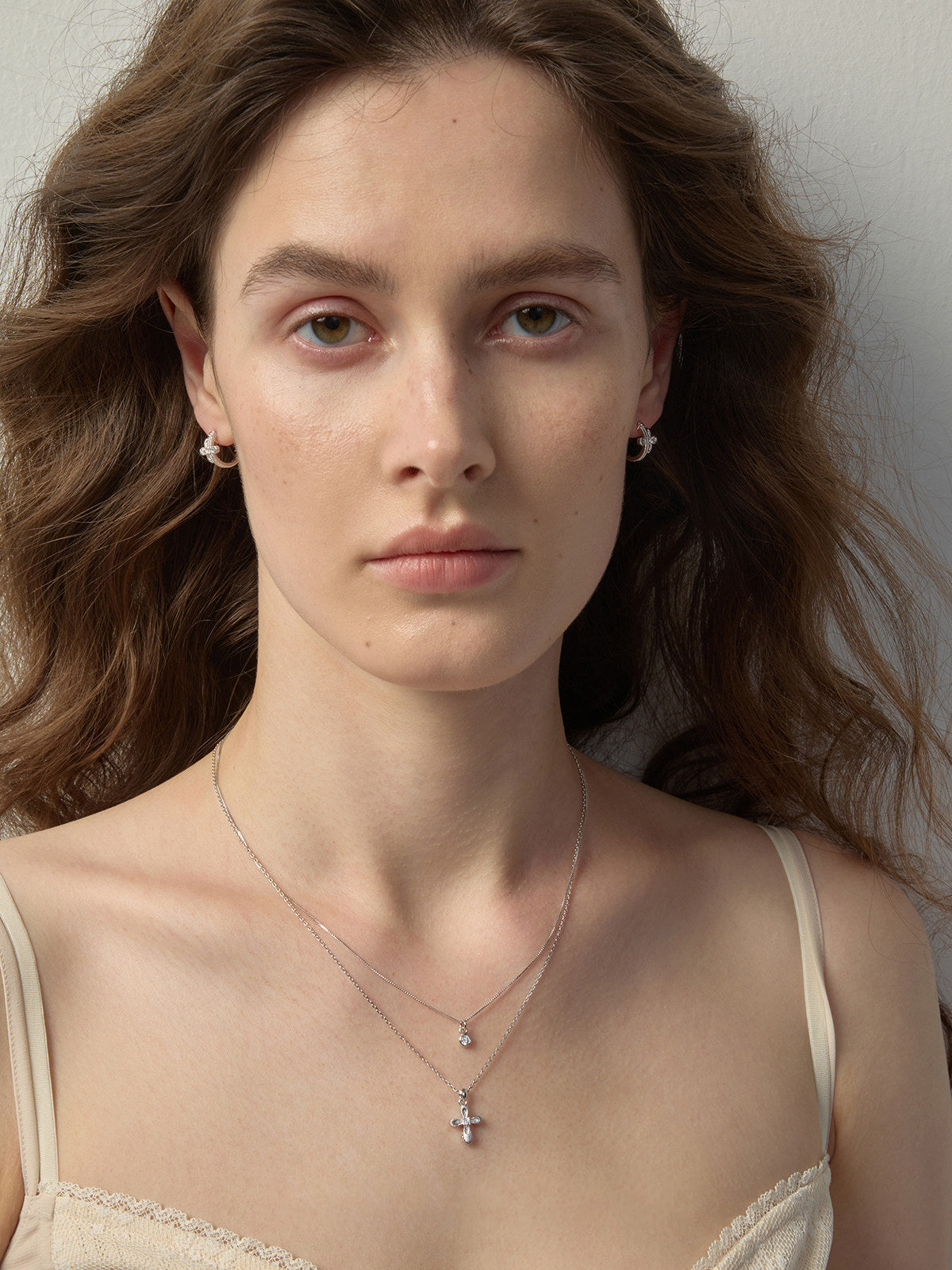 Vintage Gothic Lace Cross Hoop Earrings Non Pierced Ear Cuffs For Women Florence Cathedral Design Dainty Zircon Jewelry Two Tone Gold Silver LUNA-X265