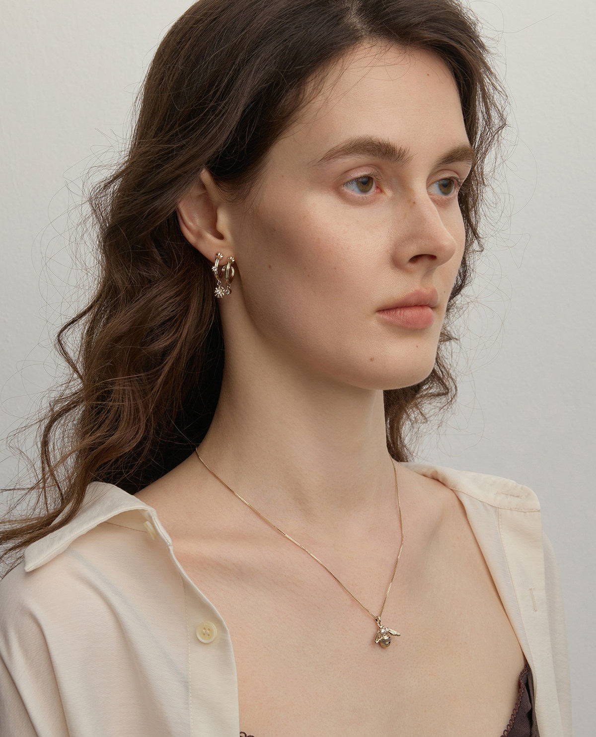 Dainty 3D Bee Pendant Necklace For Women Light Titanium Gold Plated Copper Zircon Eyes Adjustable Multi Extender Box Chain Minimalist Nature Insect Jewelry Gift  LUNA-X273