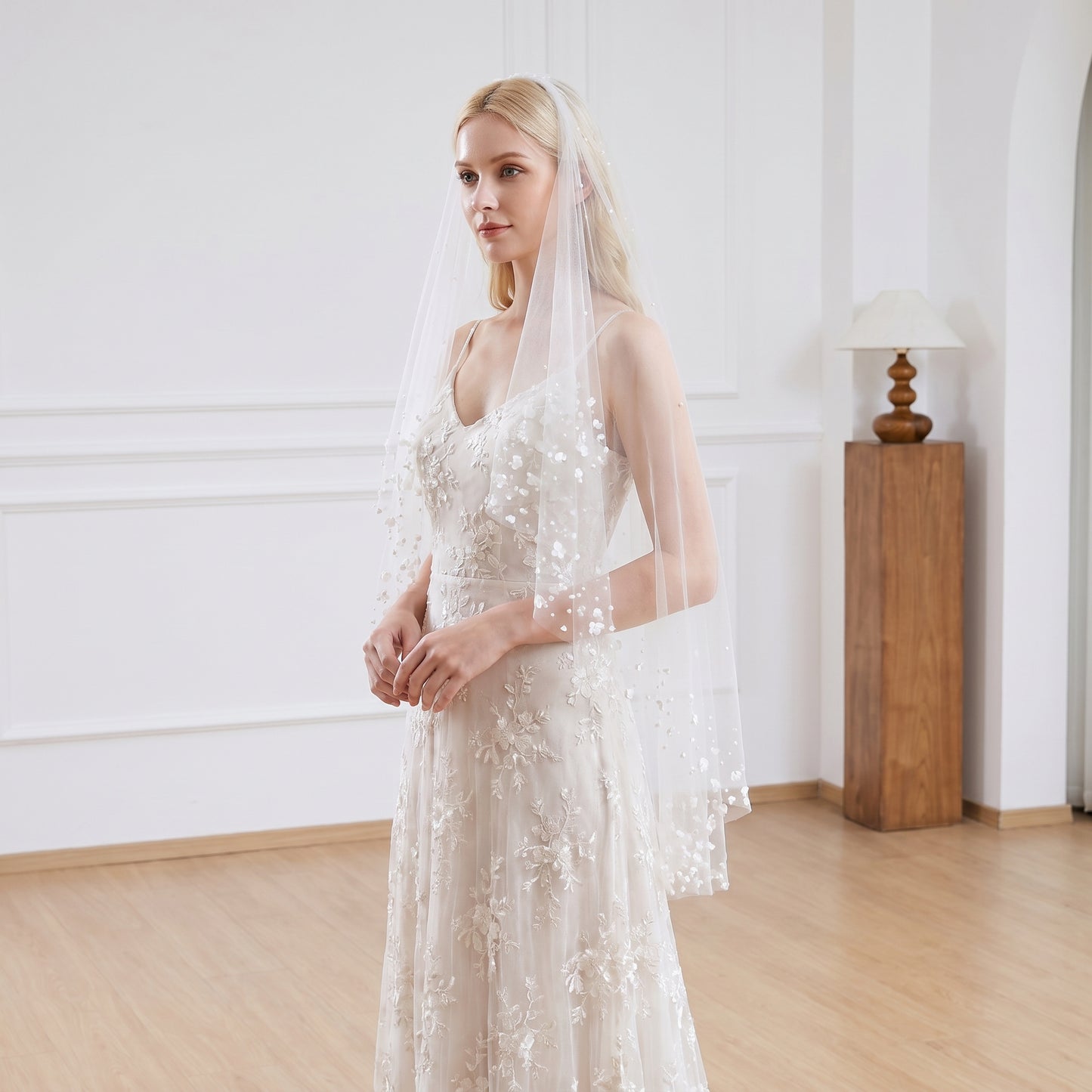 Elegant 1.5m Fingertip Wedding Veil - Soft Romantic Tulle with Exquisite Floral Lace Border, No Comb for Styling Freedom LUNA-X04