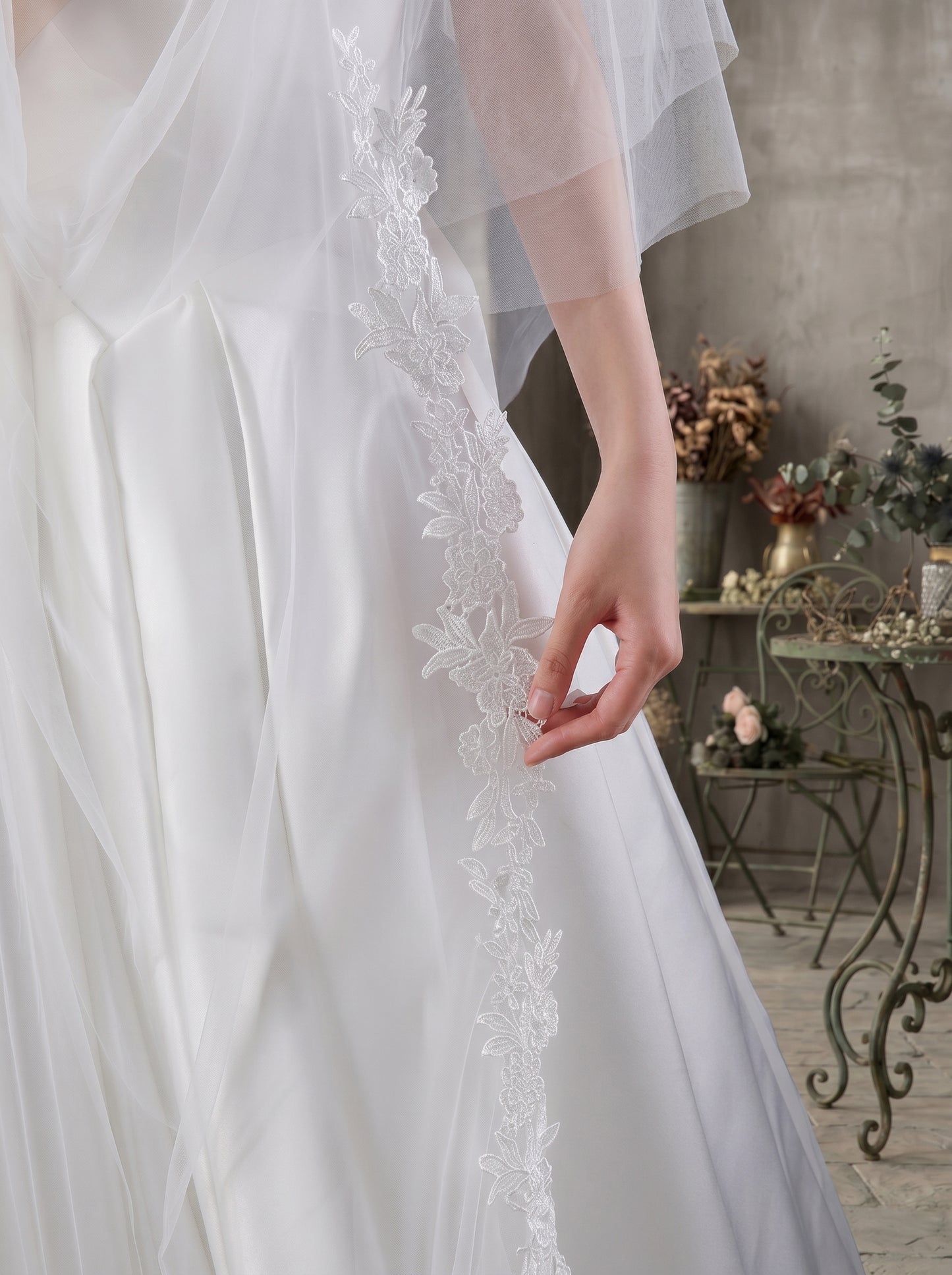 Luxury 2-Tier Cathedral Veil with Blusher - Milk White Swiss Tulle Wedding Veil with Comb, Scalloped Petal Lace Border Bridal Veil  LUNA-X67