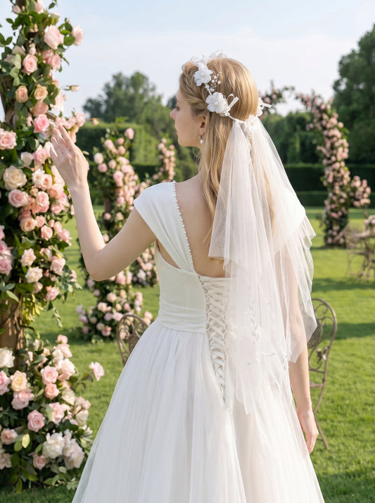 Boho Floral Crown Wedding Veil 60cm - Romantic Flower Headpiece with Soft Illusion Tulle for Modern Brides LUNA-X208