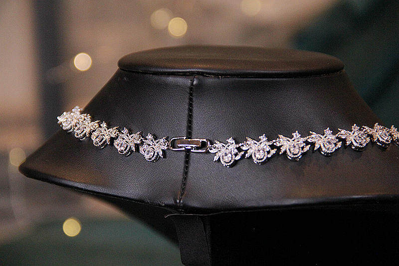 Luxury 3A Cubic Zirconia Bridal Jewelry Set, Platinum-Plated Handcrafted Prong Setting Necklace and Drop Earrings Set for Bride LUNA-X175