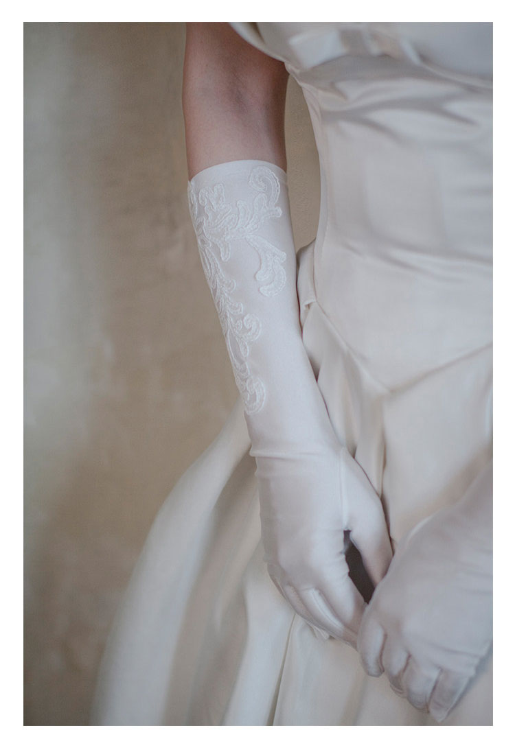 White Stretch Satin Bridal Gloves - 37cm Elbow Length Wedding Gloves with Hand-Beaded Lace Appliqué - Vintage Old Hollywood Classic Prom Mittens LUNA-X311