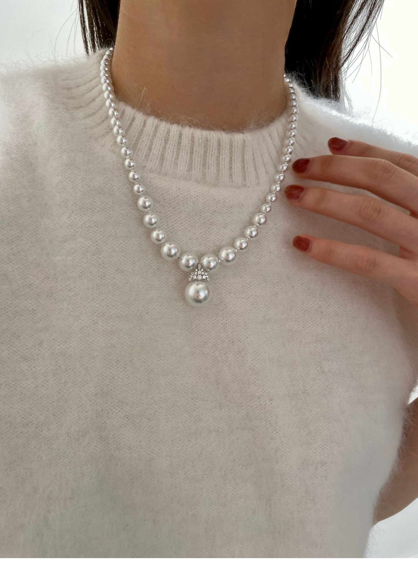 Vintage V-Shape Australian White Pearl Necklace for Women, Gradient Cool Luster Pearl Strand with Sparkling Cubic Zirconia Drop Pendant Adjustable 45+5cm Collarbone Chain Wedding Bridal Formal Fine Jewelry Gift  LUNA-X293