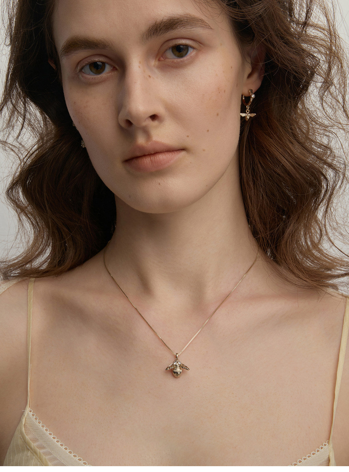 Dainty 3D Bee Pendant Necklace For Women Light Titanium Gold Plated Copper Zircon Eyes Adjustable Multi Extender Box Chain Minimalist Nature Insect Jewelry Gift  LUNA-X273