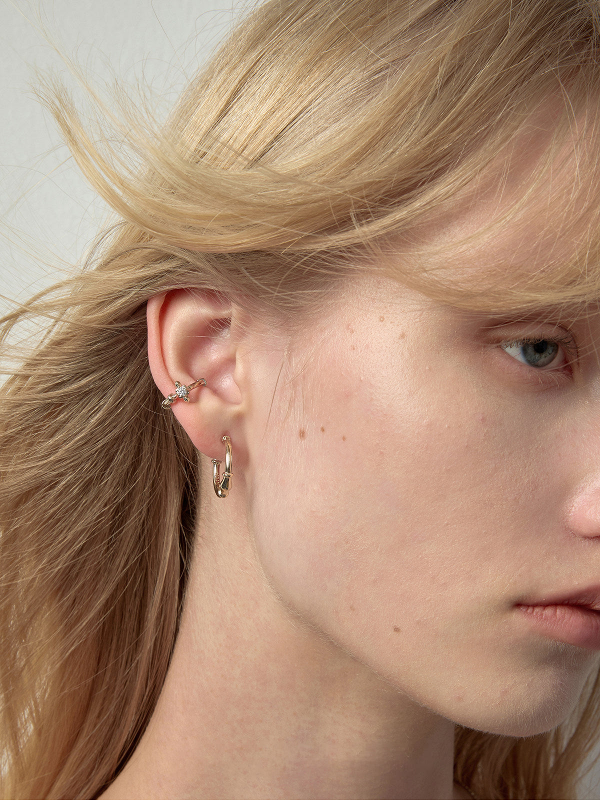 French Iris Bamboo Textured C Hoop Earrings For Women S925 Silver Post Zircon Four Point Star Detail Two Tone Silver Light Titanium Gold Dainty Vintage Daily Jewelry  LUNA-X271
