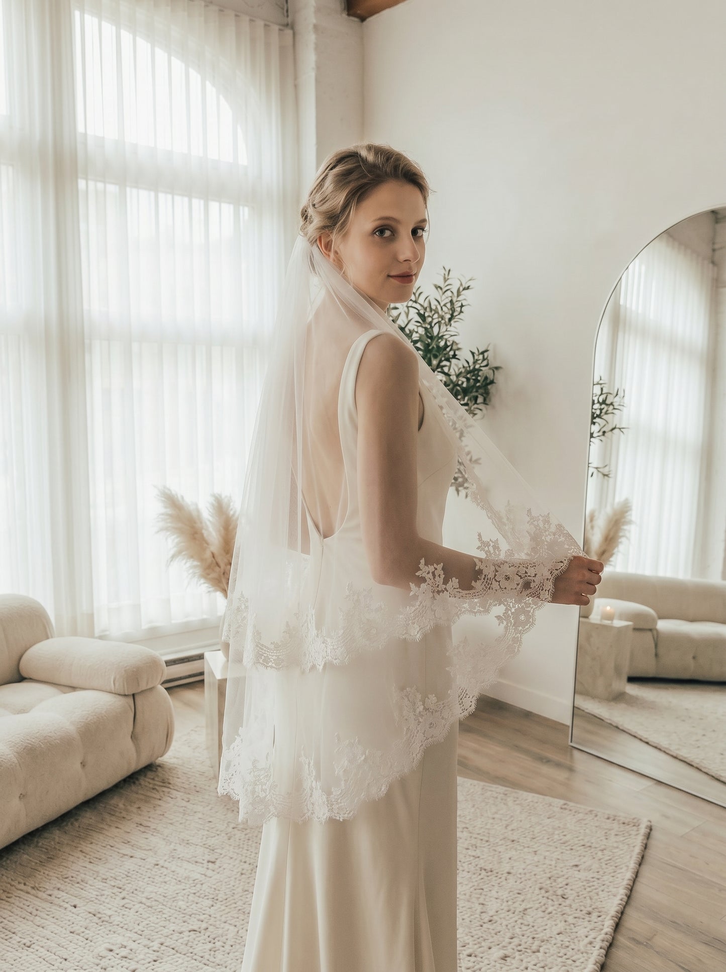Retro Hollywood Voluminous Fingertip Veil - Layered Soft Tulle Bridal Veil with Metal Comb, Classic Bridal Blusher Veil LUNA-X58