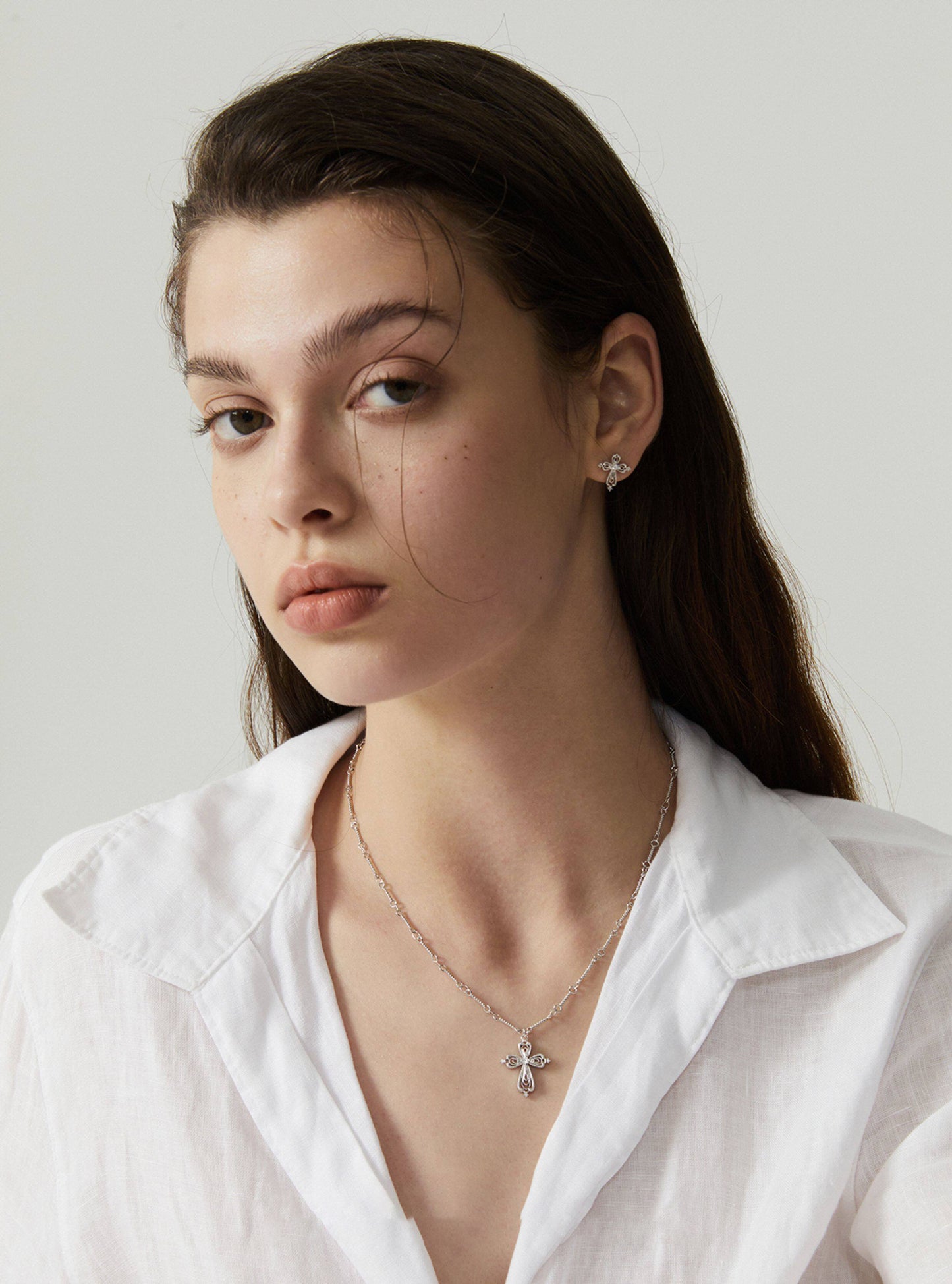 Vintage Filigree Hollow Cross CZ Pendant Necklace, Two-Tone Adjustable Paperclip Chain for Women   LUNA-X262