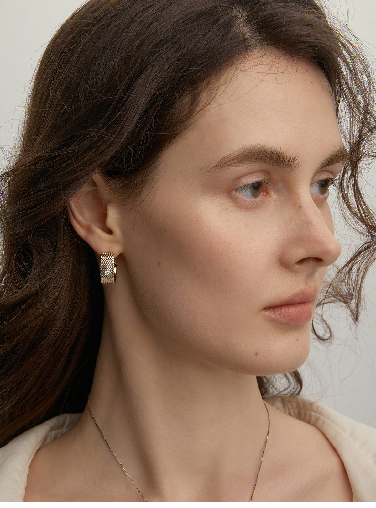 SUN HUNTER Woven Mesh Huggie Hoop Earrings & Ear Cuffs For Women S925 Silver Post Zircon Inlaid Two Tone Light Titanium Gold Silver Vintage Textured No Piercing Ear Jewelry Set  LUNA-X272