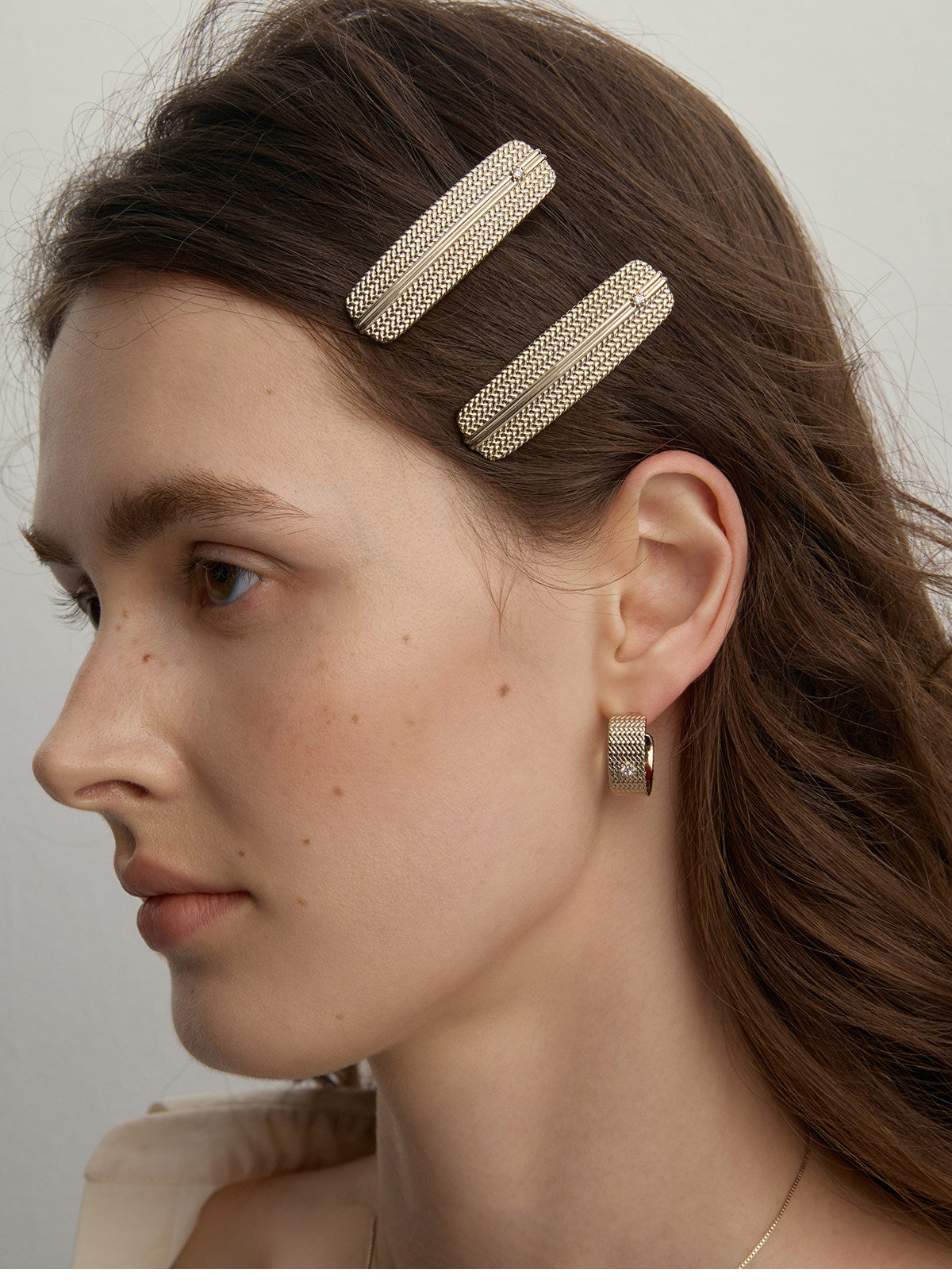 SUN HUNTER Woven Mesh Huggie Hoop Earrings & Ear Cuffs For Women S925 Silver Post Zircon Inlaid Two Tone Light Titanium Gold Silver Vintage Textured No Piercing Ear Jewelry Set  LUNA-X272