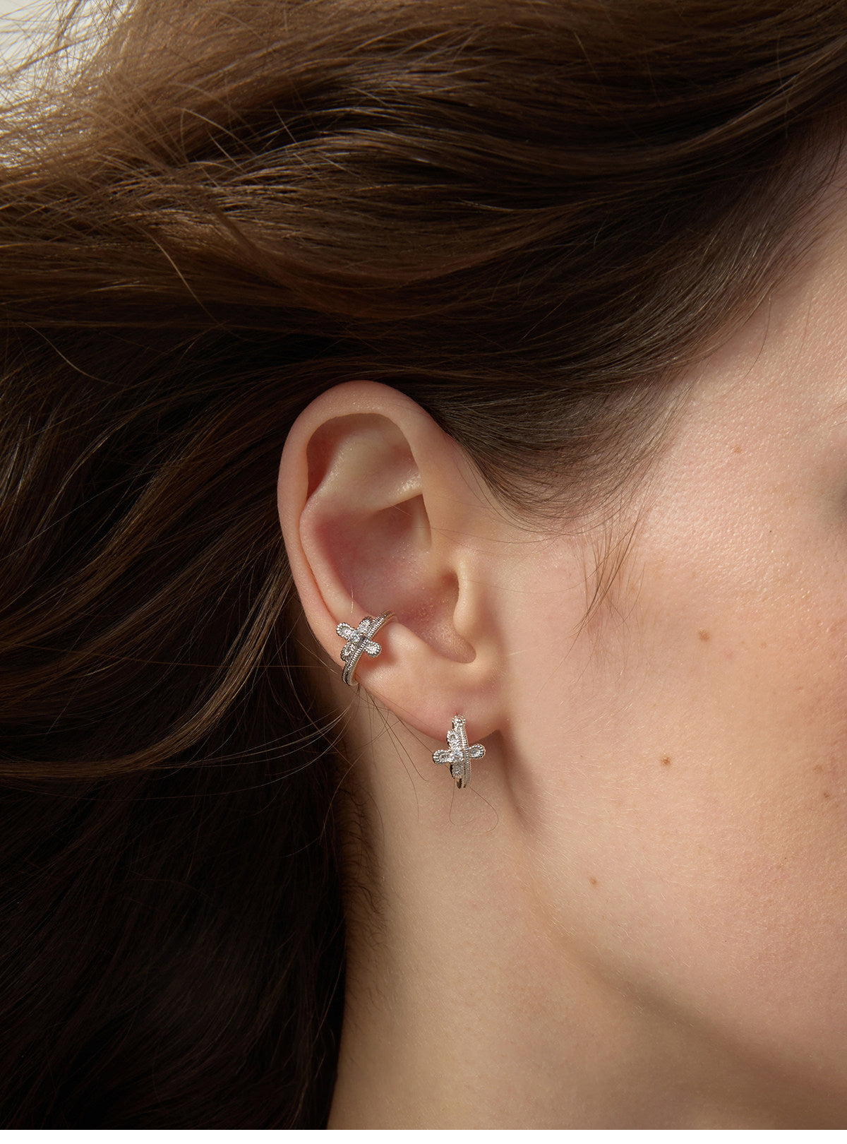 Vintage Gothic Lace Cross Hoop Earrings Non Pierced Ear Cuffs For Women Florence Cathedral Design Dainty Zircon Jewelry Two Tone Gold Silver LUNA-X265