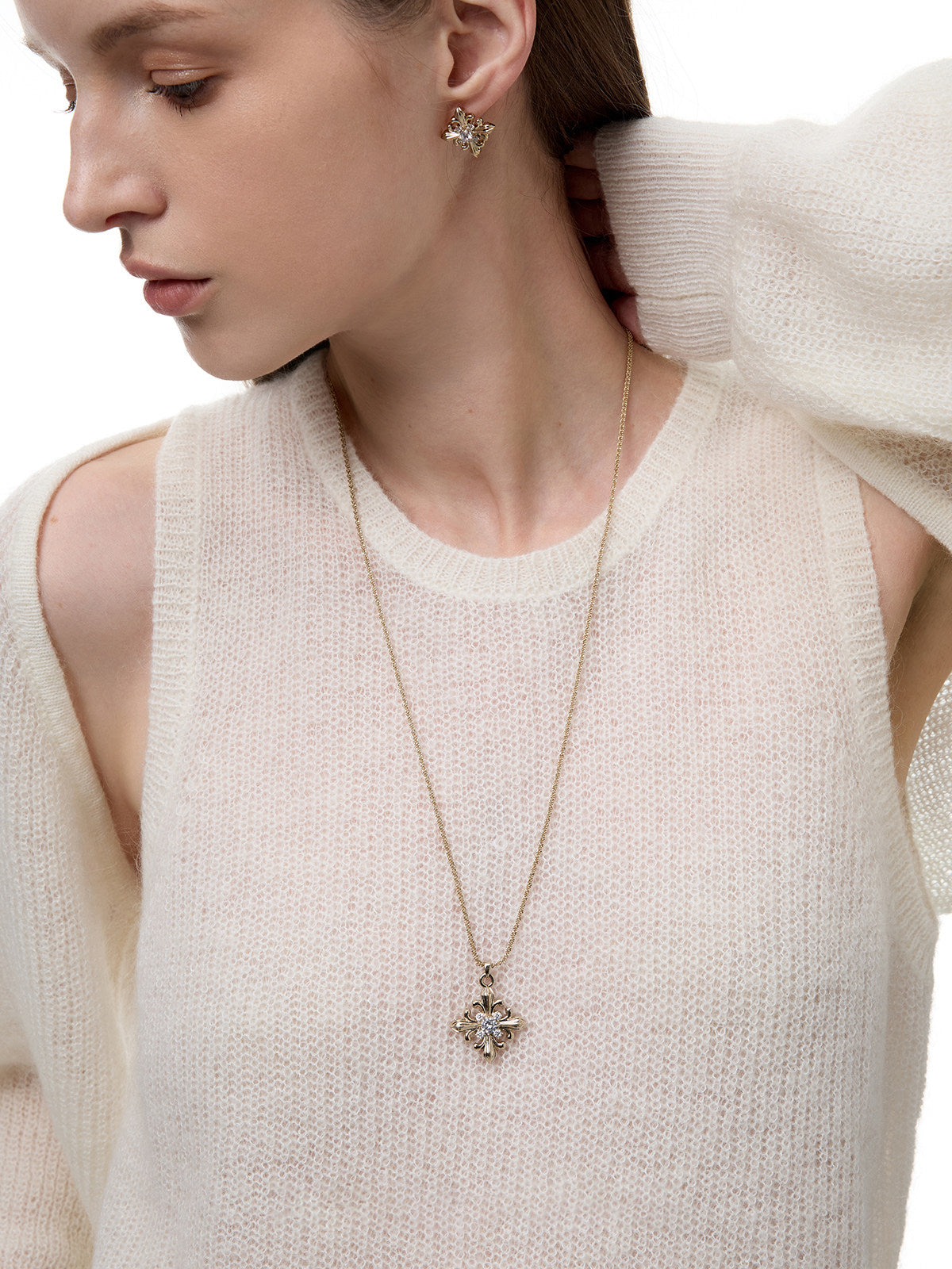 Vintage French Fleur-de-Lis Iris Flower Necklace 60cm Long Chain Synthetic Zircon Pendant Elegant Women Daily Wedding Jewelry  LUNA-X248