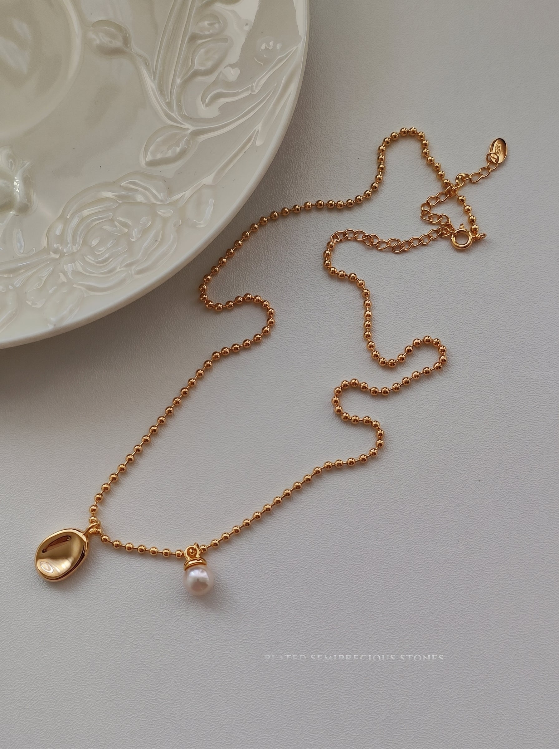 Women’s Dainty Bead Chain Oval Disc Imitation Pearl Pendant Necklace, Vintage Gold & Rhodium Plated Minimalist Daily Bridal Jewelry Gift LUNA-X238