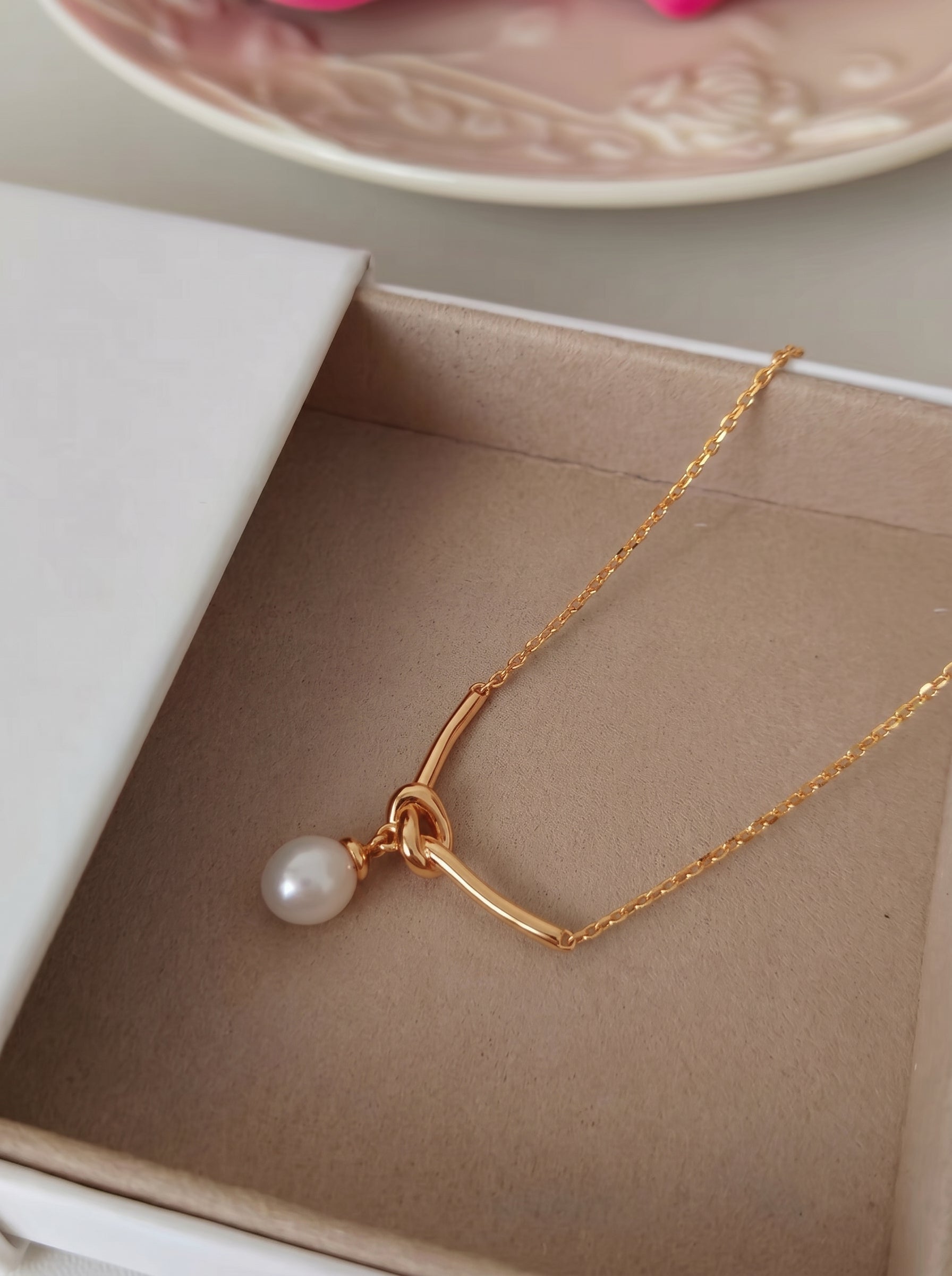 Women’s Knot Natural Pearl Pendant Necklace, Vintage Gold Plated Dainty Minimalist Daily & Bridal Jewelry Gift LUNA-X239