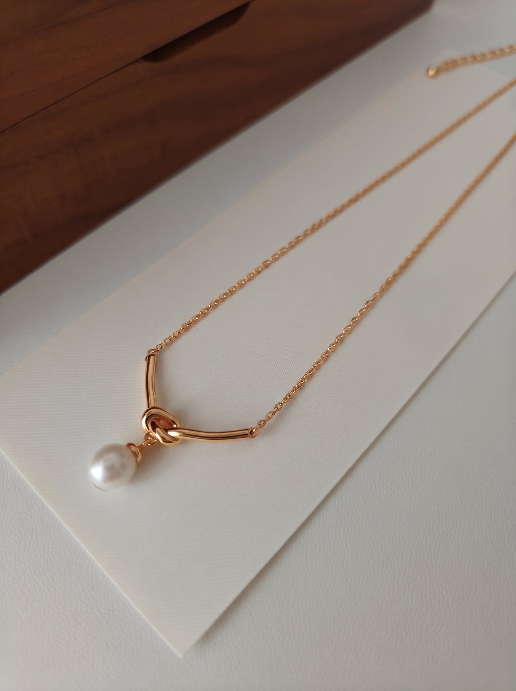 Women’s Knot Natural Pearl Pendant Necklace, Vintage Gold Plated Dainty Minimalist Daily & Bridal Jewelry Gift LUNA-X239