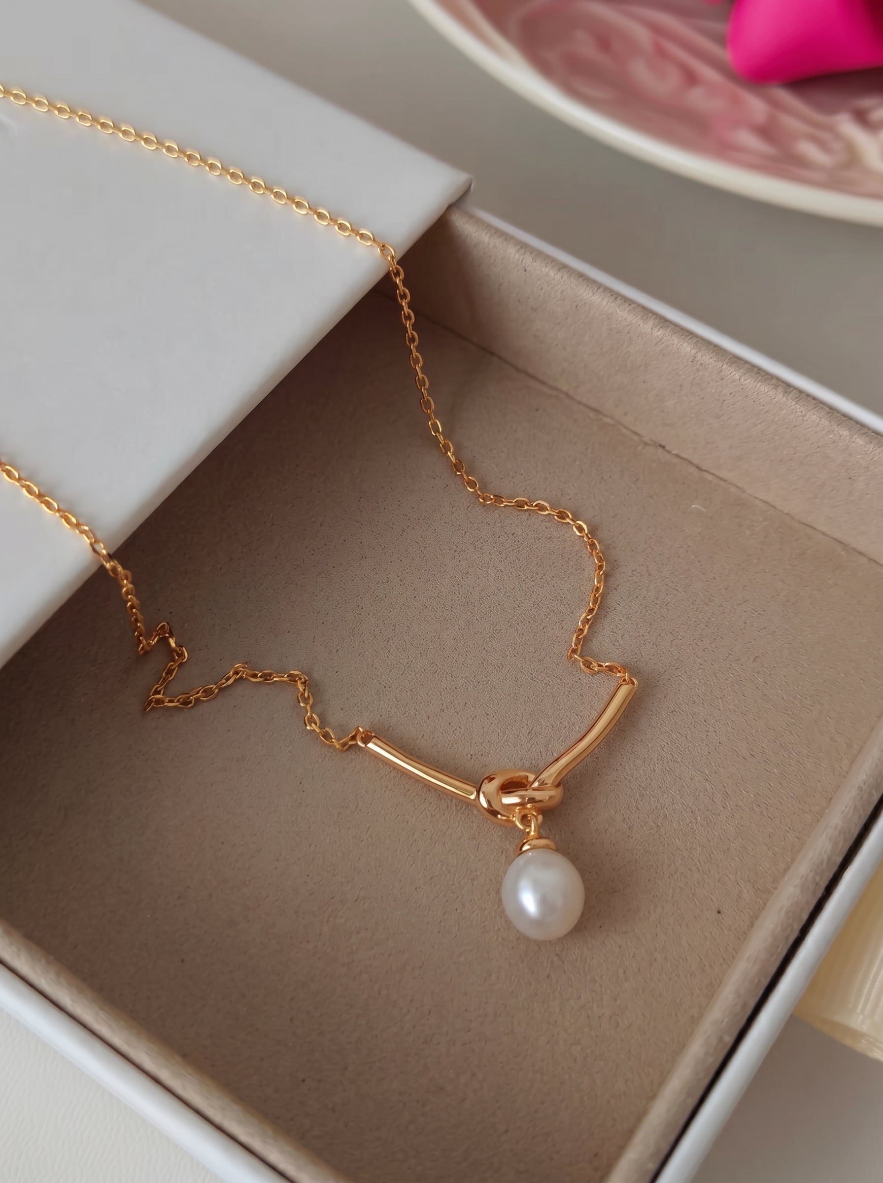 Women’s Knot Natural Pearl Pendant Necklace, Vintage Gold Plated Dainty Minimalist Daily & Bridal Jewelry Gift LUNA-X239