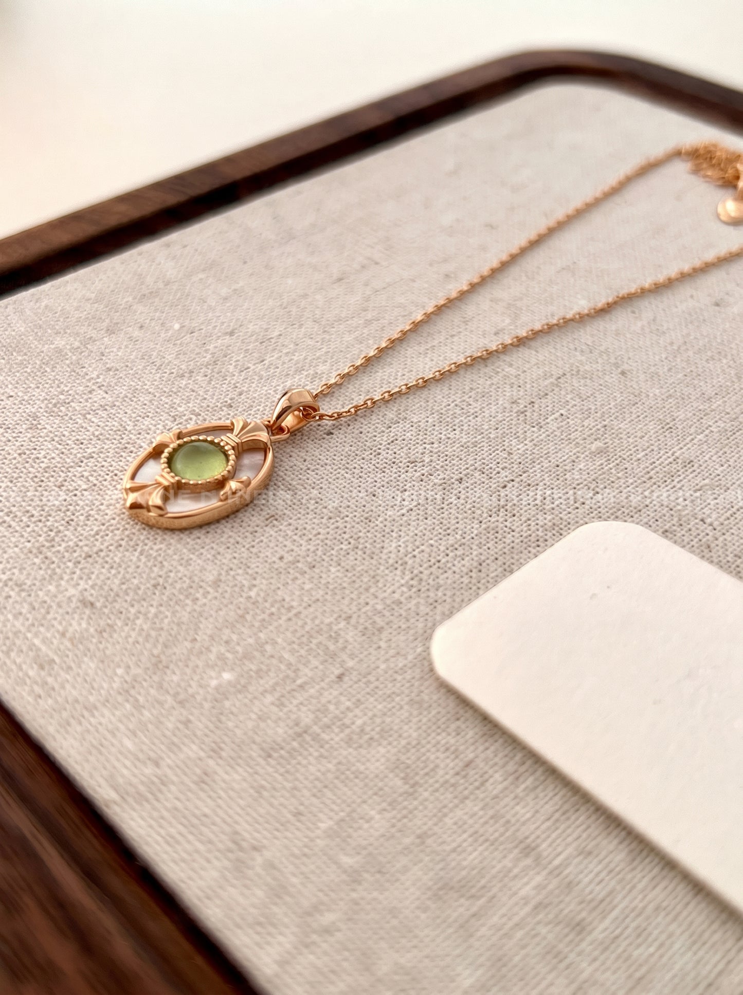 Vintage Oval Green Gem White Mother of Pearl Pendant Necklace 925 Sterling Silver Dainty French Retro Daily Bridal Jewelry Gift   LUNA-X240