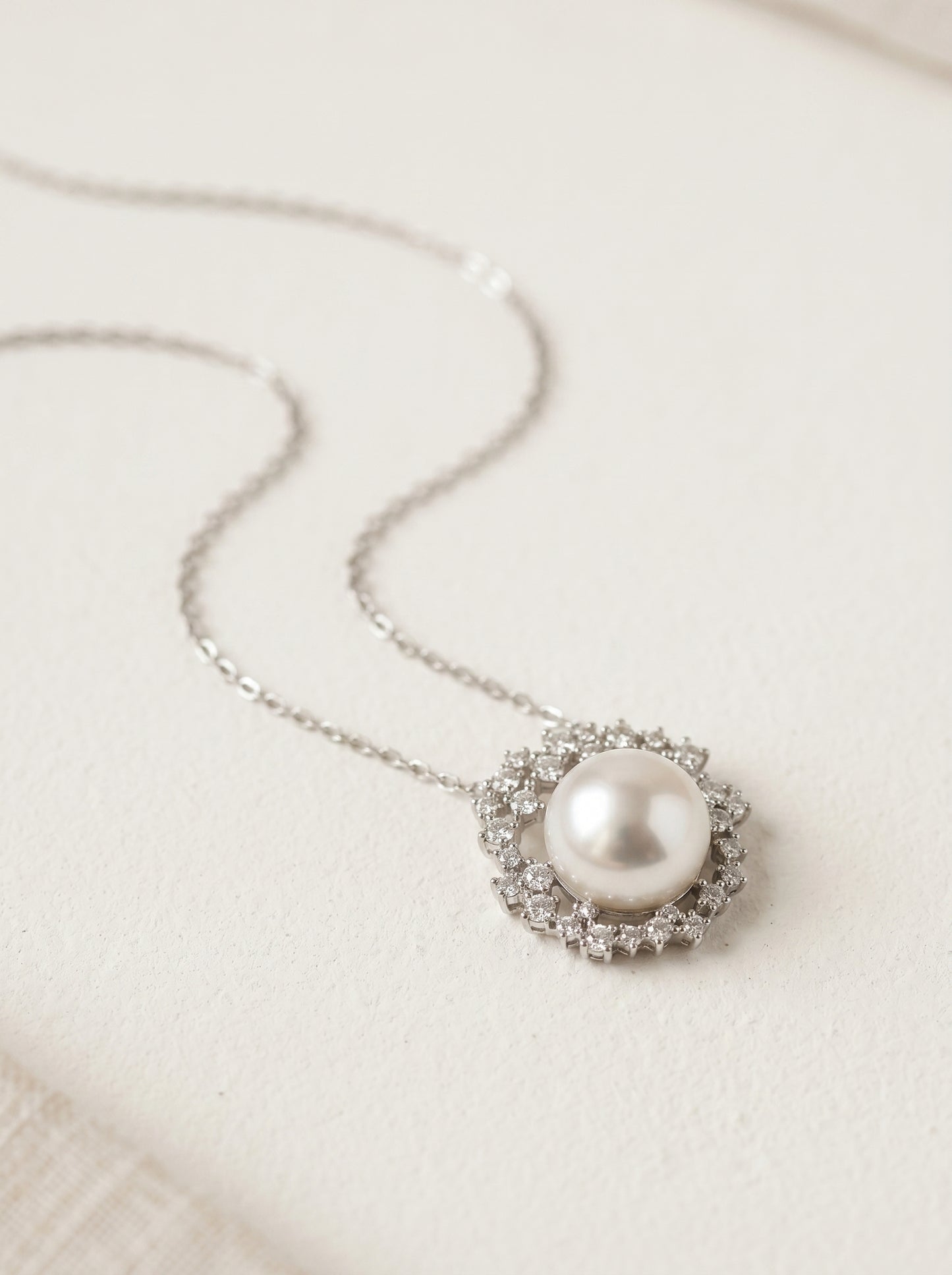 Elegant 12mm Australian White Pearl Wreath Halo Necklace for Women, Solid 925 Sterling Silver Sparkling Cubic Zirconia Pendant Adjustable 40+5cm Chain Bridal Wedding Fine Jewelry Gift  LUNA-X290