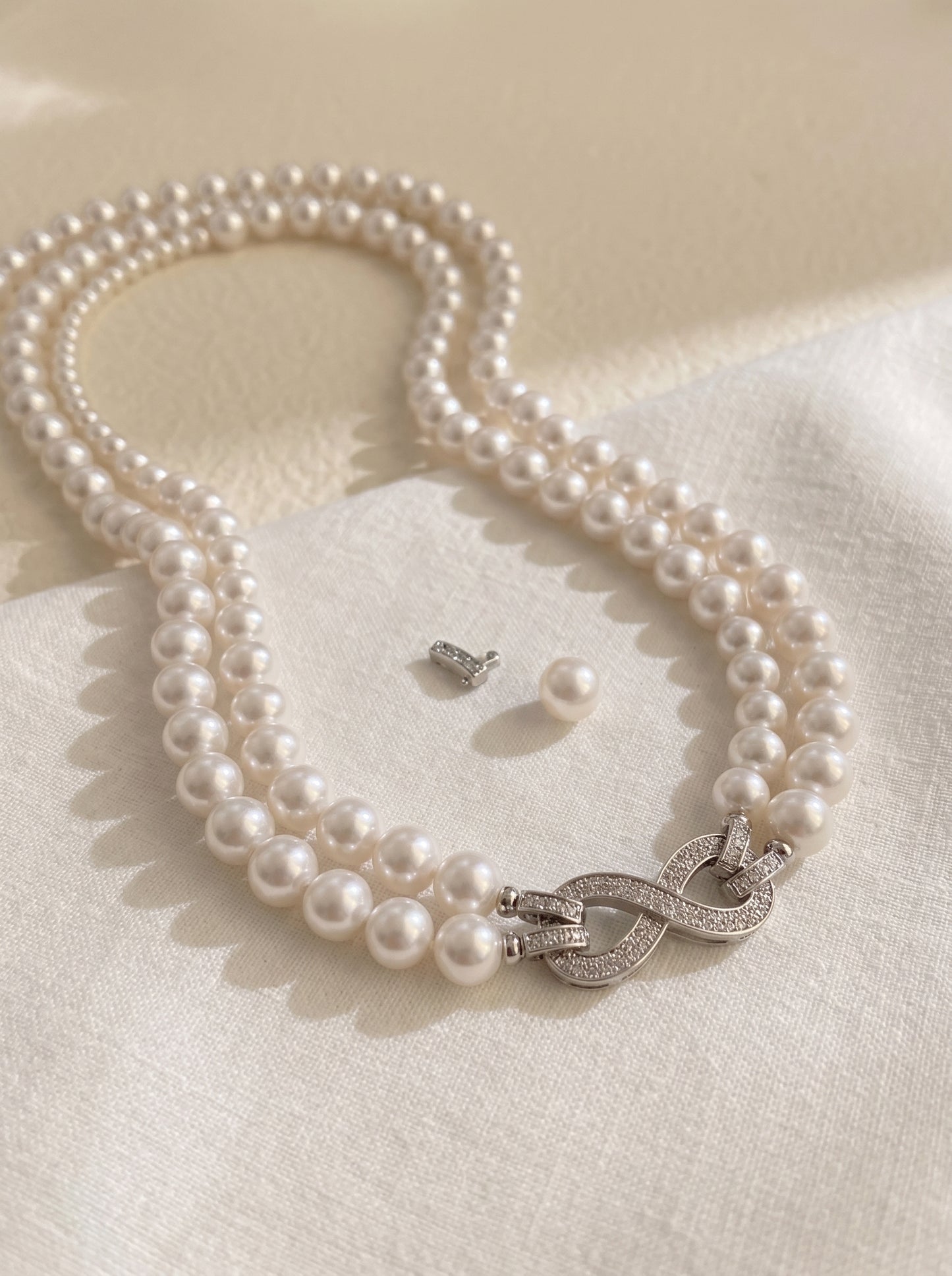 Double Layer Gradient Pearl Choker Necklace for Women, Two-Tier Australian White & Gray Madama Pearls 4/6mm+8/10mm Adjustable 44-46cm Collarbone Chain Crystal Infinity Clasp Wedding Bridal Statement Fine Jewelry Gift  LUNA-X294