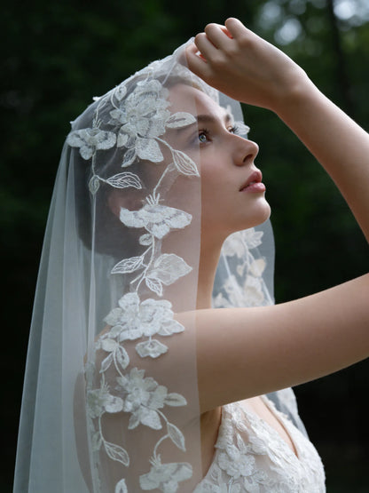 300cm cathedral lace wedding veil with botanical border