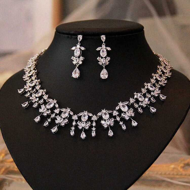 Dreamy Teardrop Zircon Bridal Jewelry Set | Drop Necklace & Dangle Earrings for Wedding  LUNA-X145