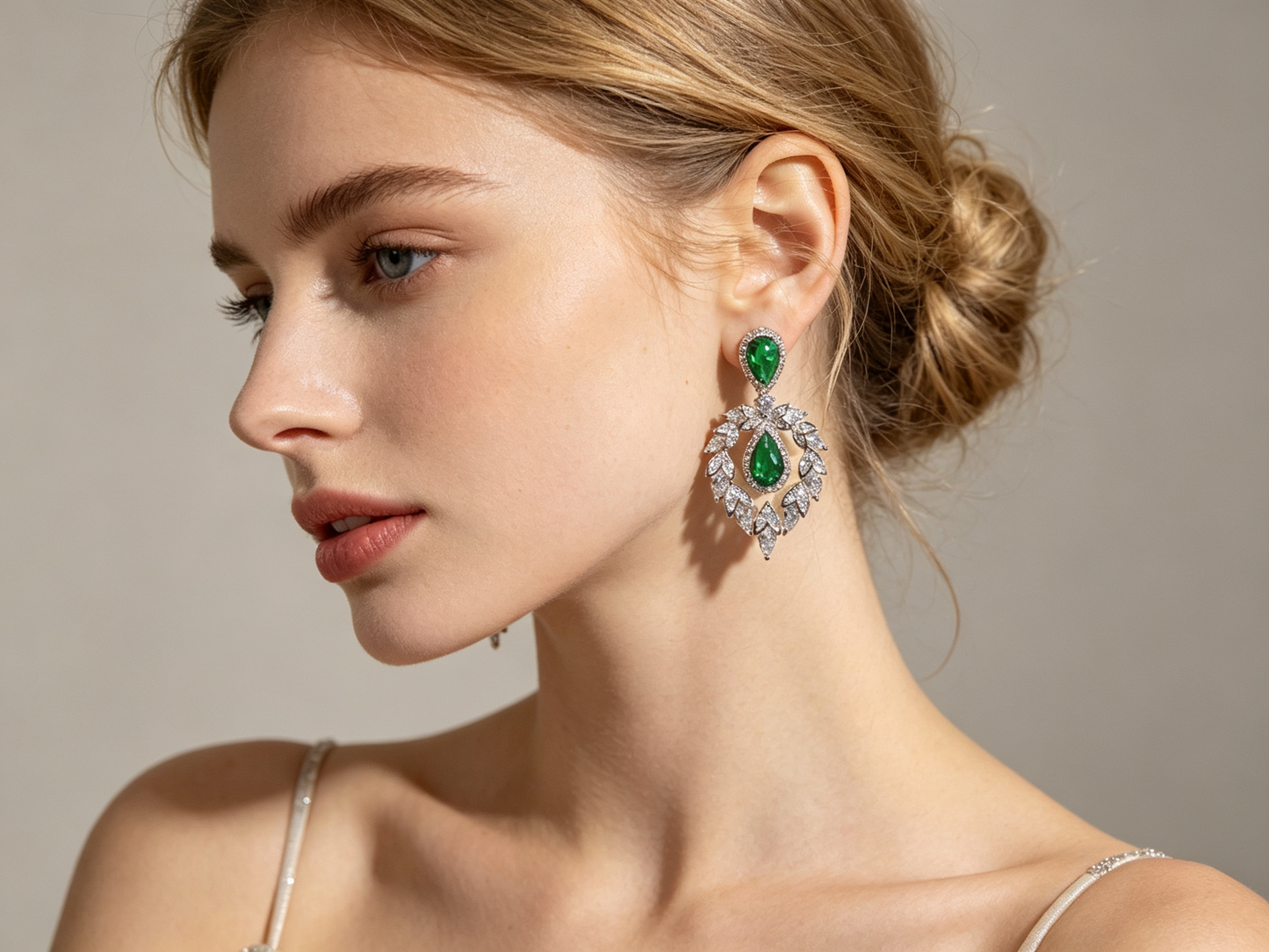 Vintage Emerald Green Teardrop Jewelry Set - Luxury Baroque Crystal Statement Necklace and Chandelier Earrings - Royal Bridal Banquet Wedding Jewelry Two-Piece Set LUNA-X127