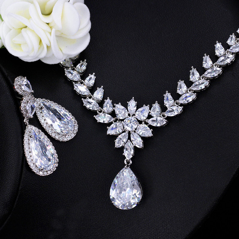 Imperial Teardrop and Marquise Bridal Jewelry Set Luxury Statement Necklace, Chandelier Earrings, and Tennis Bracelet | Premium 3-Piece Wedding Banquet Ensemble | LUNA-X130