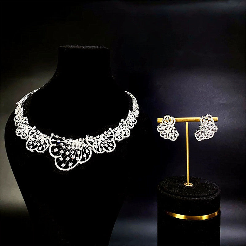 Grand Starburst Medallion Bridal Jewelry Set Luxury White-Tone Plated AAA Zircon Geometric Choker Necklace & Dramatic Drop Earrings Set for Royal Wedding & Gala LUNA-X160