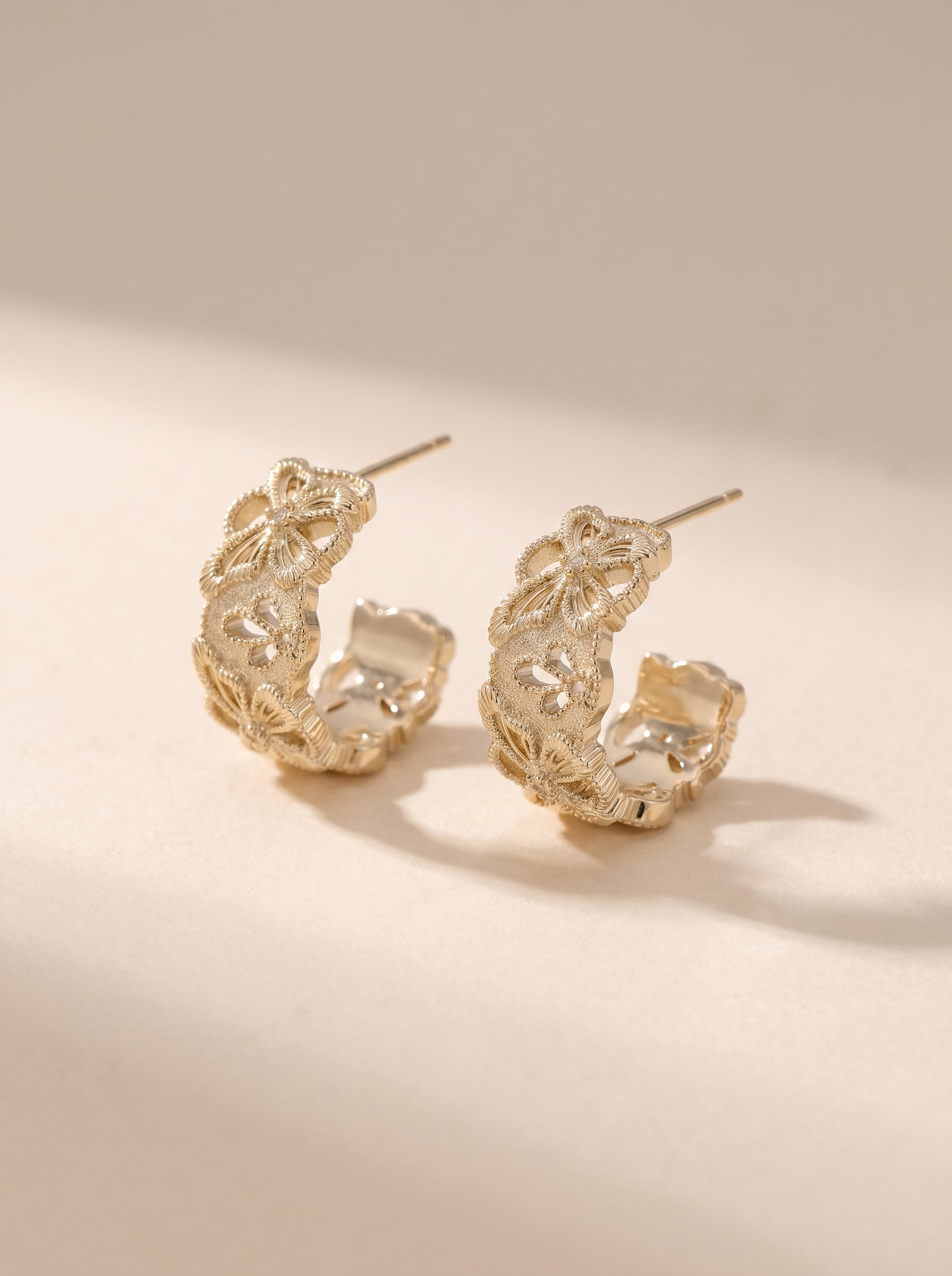 SUN HUNTER Vintage Lace Butterfly Hoop Earrings C-Shape Hollow Zircon Hoops | Two-Tone High-Shine Light Titanium Finish | Elegant Retro Statement Jewelry | LUNA-X268