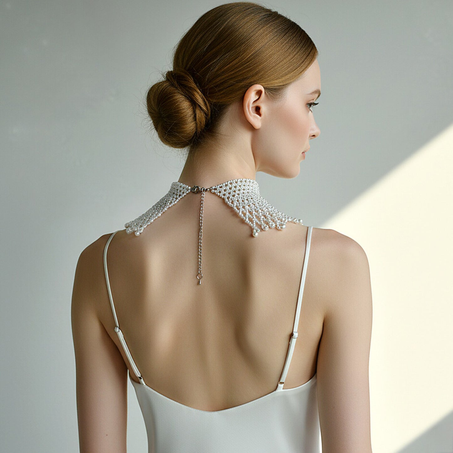 Luxury Vintage Bridal Choker Collar - Heavy Lattice-Weave Wedding Neckpiece with Lustrous Round Beads, Elegant Statement Capelet Bib for Strapless Gown LUNA-X353